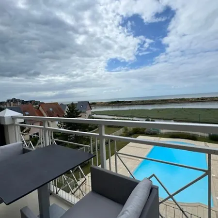 With Sea View Terrace And Swimming Pool Apartman *
